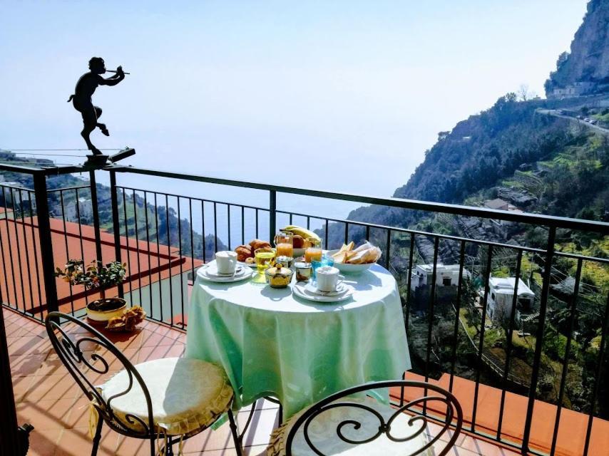 Domus Gaia Bed & Breakfast Amalfi Exterior photo